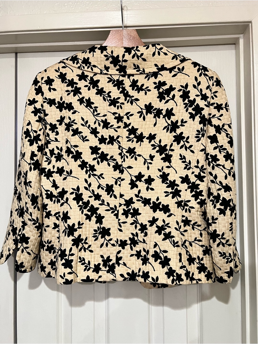 MAXMARA SILK BLEND CREAM/BLACK FLORAL QUILTED BLAZER SIZE 8 - Picture 6 of 11
